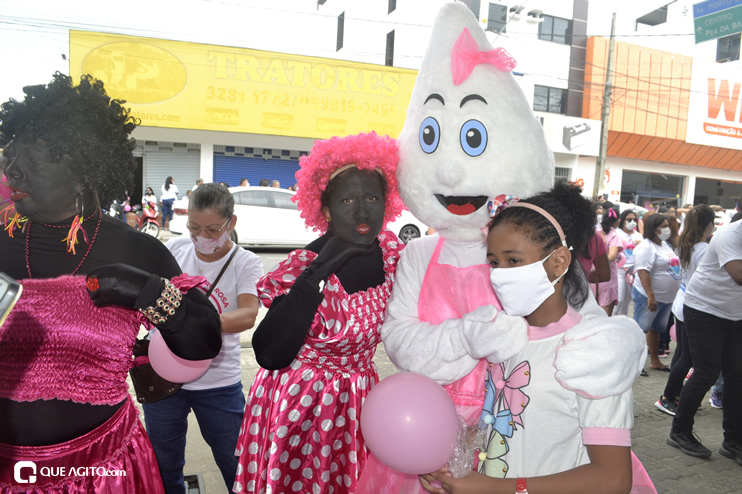“Caminhada Rosa” reúne centenas de pessoas para alerta de prevenção ao câncer de mama em Eunápolis 82