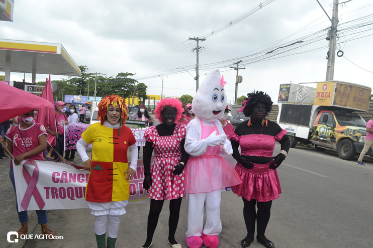 “Caminhada Rosa” reúne centenas de pessoas para alerta de prevenção ao câncer de mama em Eunápolis 77
