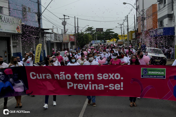 “Caminhada Rosa” reúne centenas de pessoas para alerta de prevenção ao câncer de mama em Eunápolis 129