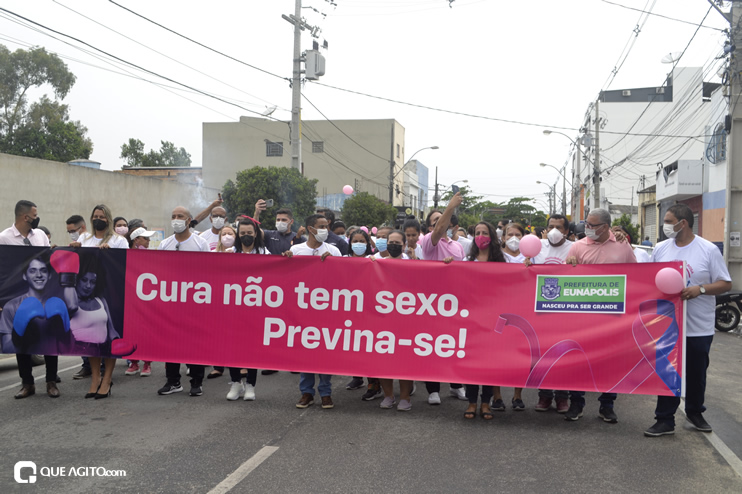 “Caminhada Rosa” reúne centenas de pessoas para alerta de prevenção ao câncer de mama em Eunápolis 91