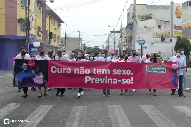 “Caminhada Rosa” reúne centenas de pessoas para alerta de prevenção ao câncer de mama em Eunápolis 95