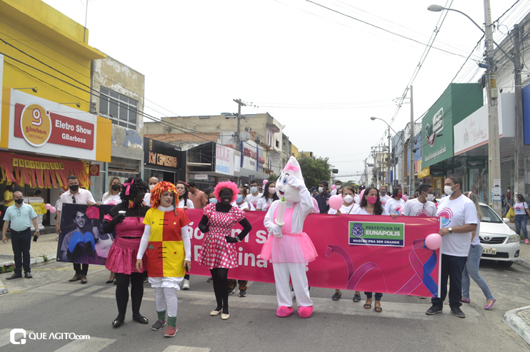 “Caminhada Rosa” reúne centenas de pessoas para alerta de prevenção ao câncer de mama em Eunápolis 138