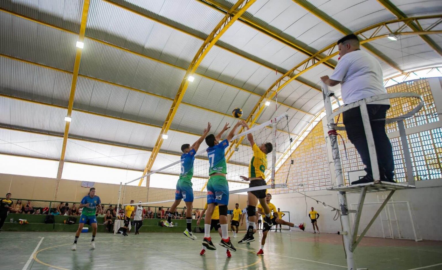 Copa Porto Vôlei atrai equipes de várias cidades Copa Porto Vôlei atrai equipes de várias cidades 8