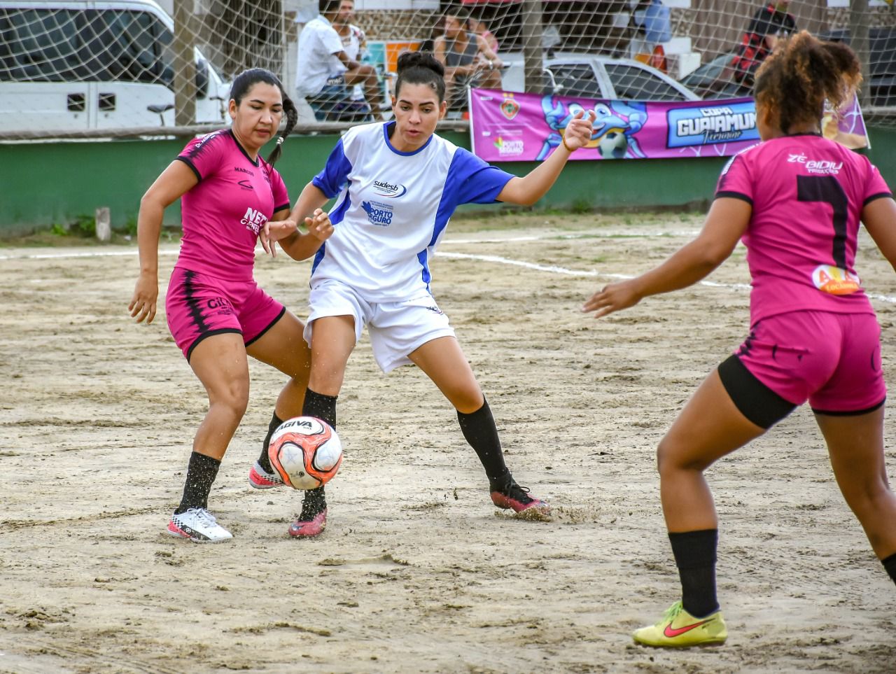 Abertura da Copa Guaiamum Feminina é marcada com show de bola 18