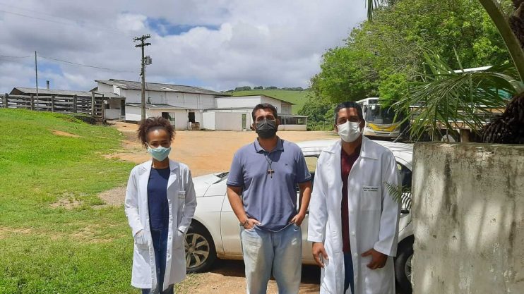 Secretário de Agricultura, Indústria e Comércio de Guaratinga visita frigorífico em Itamaraju 8