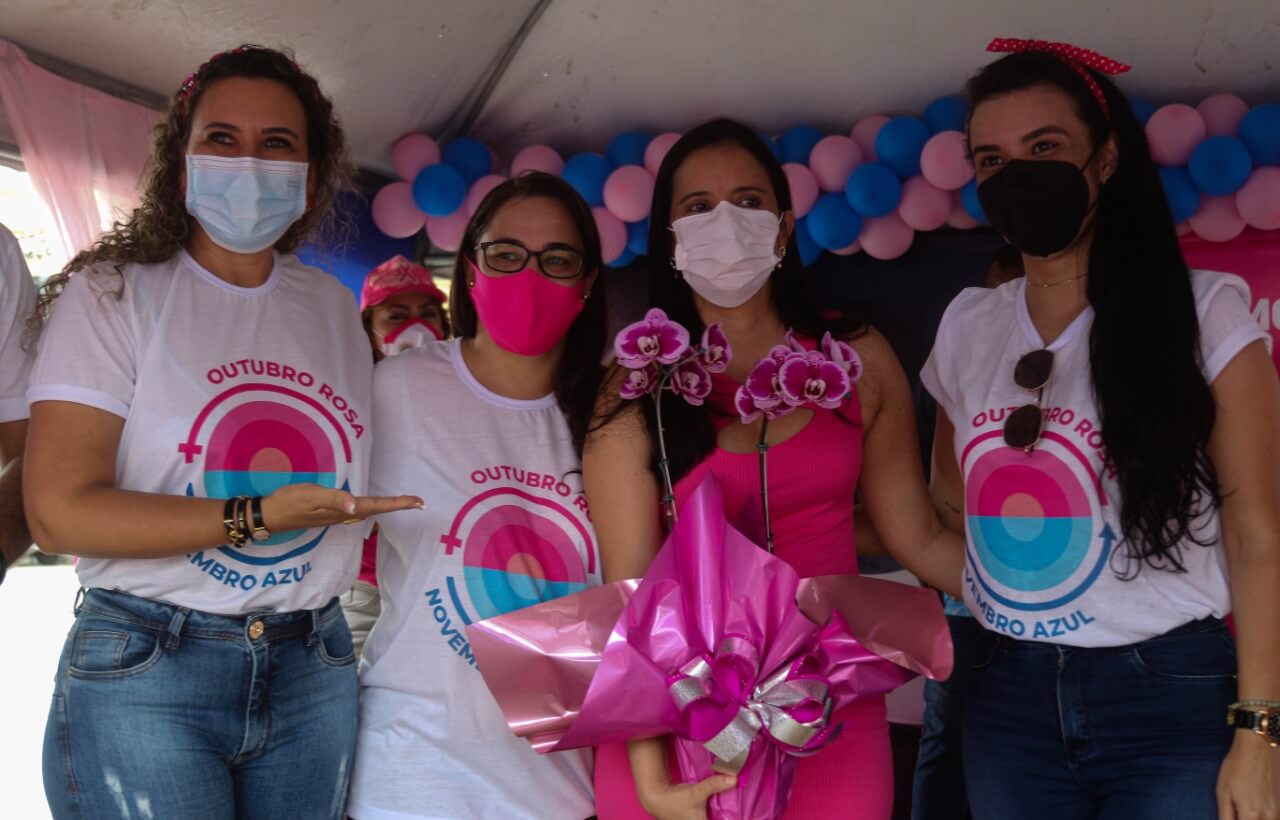“Caminhada Rosa” reúne centenas de pessoas para alerta de prevenção ao câncer de mama em Eunápolis 8