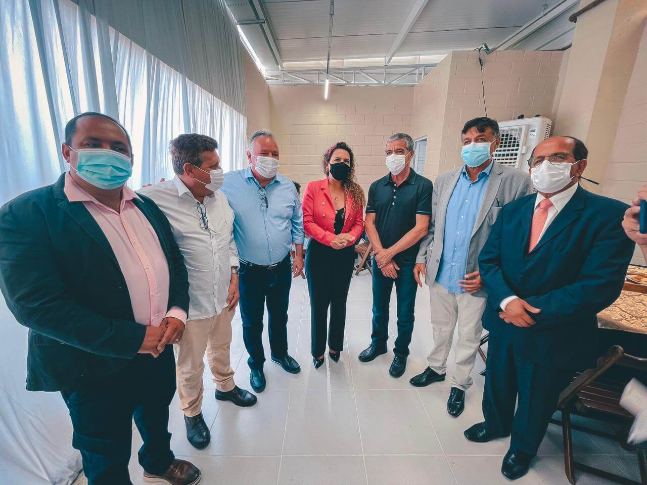 Prefeita Cordélia Torres prestigia inauguração de hipermercado em Eunápolis 6