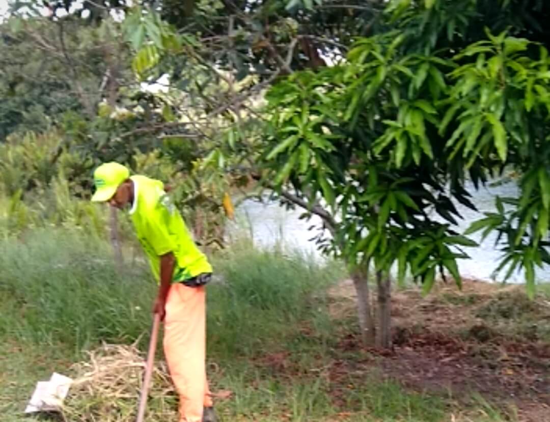 Secretaria de Serviços Públicos realiza limpeza de preservação na lagoa do Dinah Borges 6