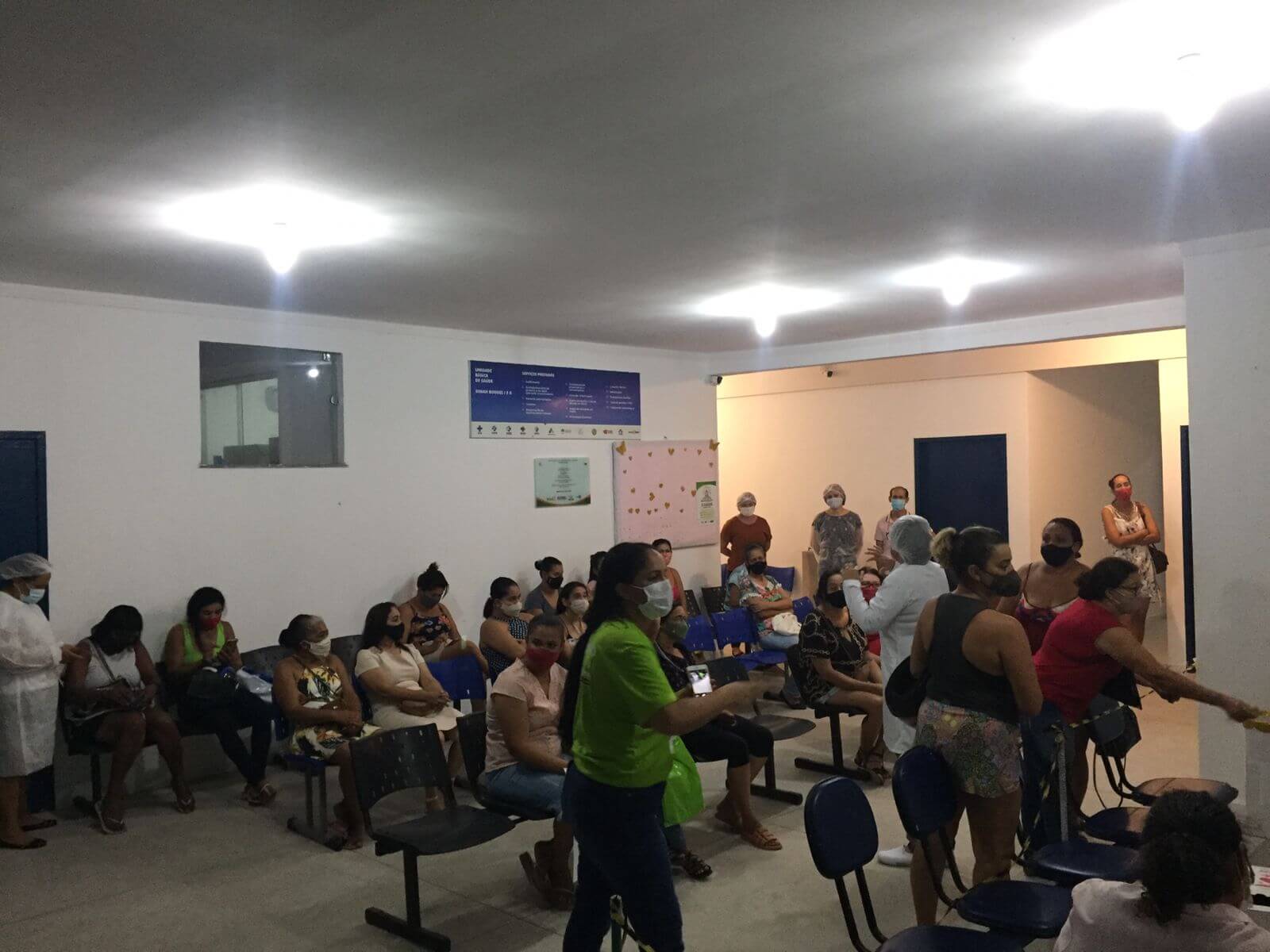 “Quarta-feira Rosa” reúne cerca de 70 mulheres em oferta de serviços de saúde no período noturno 6