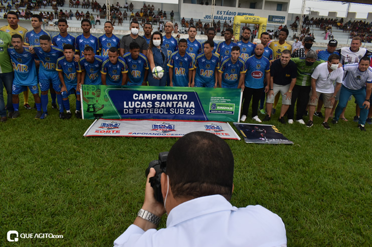 Prefeita Cordélia Torres prestigia final de campeonato de futebol que homenageou atleta Lucas Santana 70