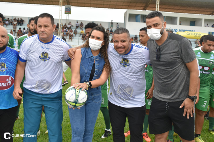 Prefeita Cordélia Torres prestigia final de campeonato de futebol que homenageou atleta Lucas Santana 83