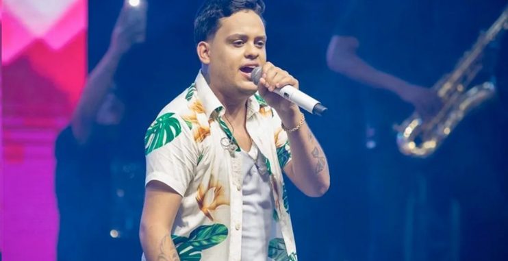 Thiago Aquino “o fenômeno do arrocha” se apresenta neste sábado em Eunápolis; o show mais esperado do ano! 13