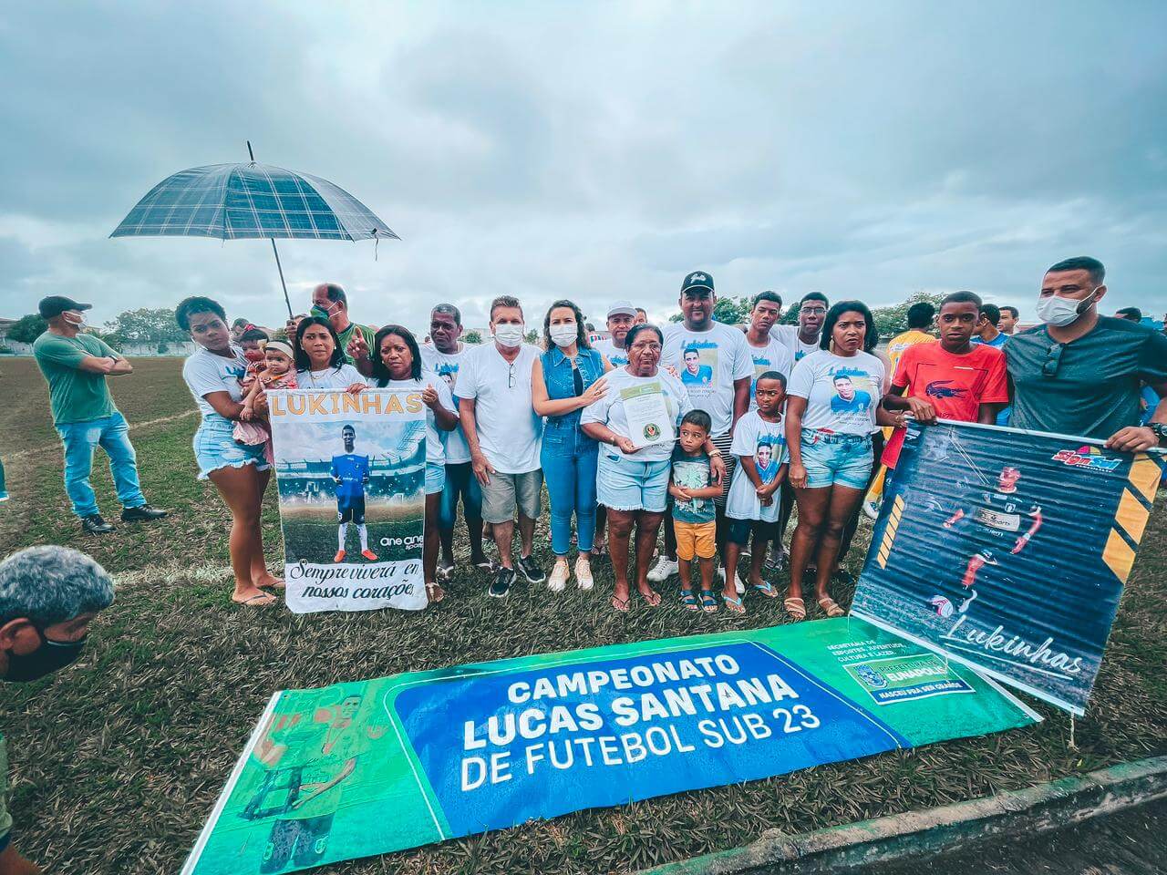 Prefeita Cordélia Torres prestigia final de campeonato de futebol que homenageou atleta Lucas Santana 4