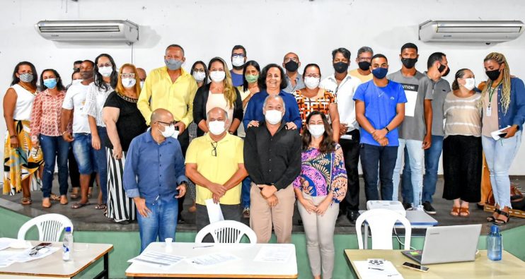 Empossado o Fórum Municipal de Educação de Porto Seguro Empossado o Fórum Municipal de Educação de Porto Seguro 9