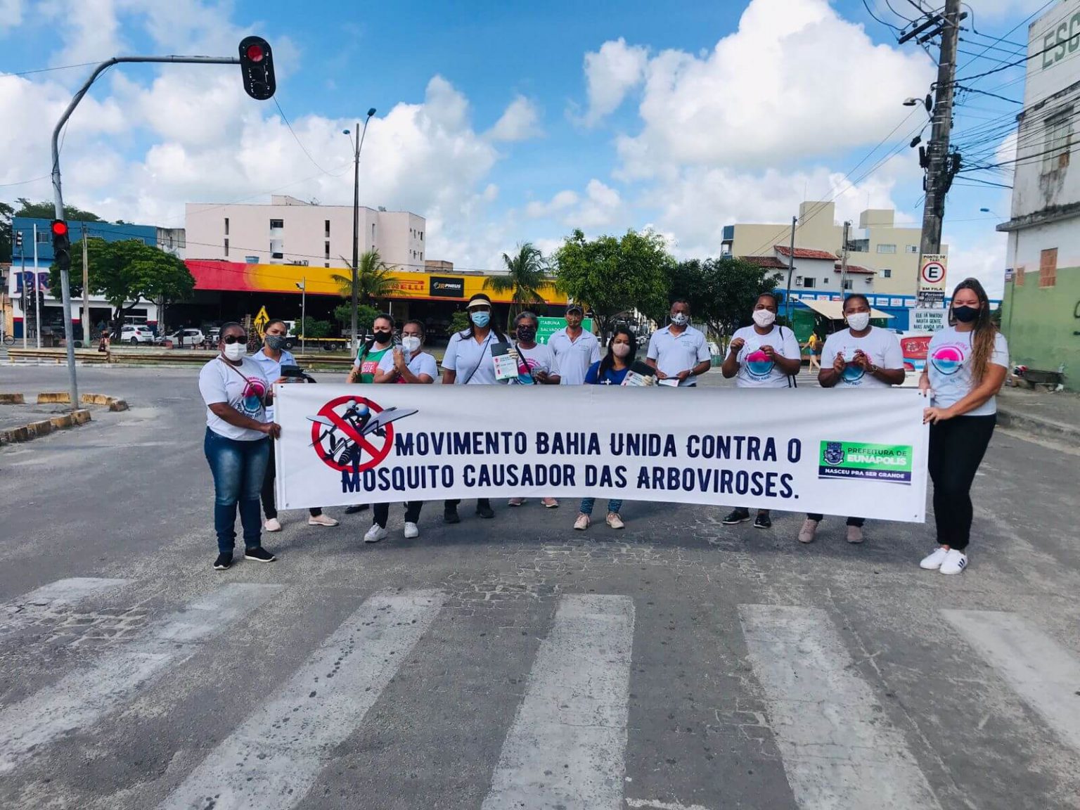 Blitz “Todos Contra o Mosquito” conscientiza centenas de condutores de veículos para combate ao Aedes Aegypti Blitz “Todos Contra o Mosquito” conscientiza centenas de condutores de veículos para combate ao Aedes Aegypti 12