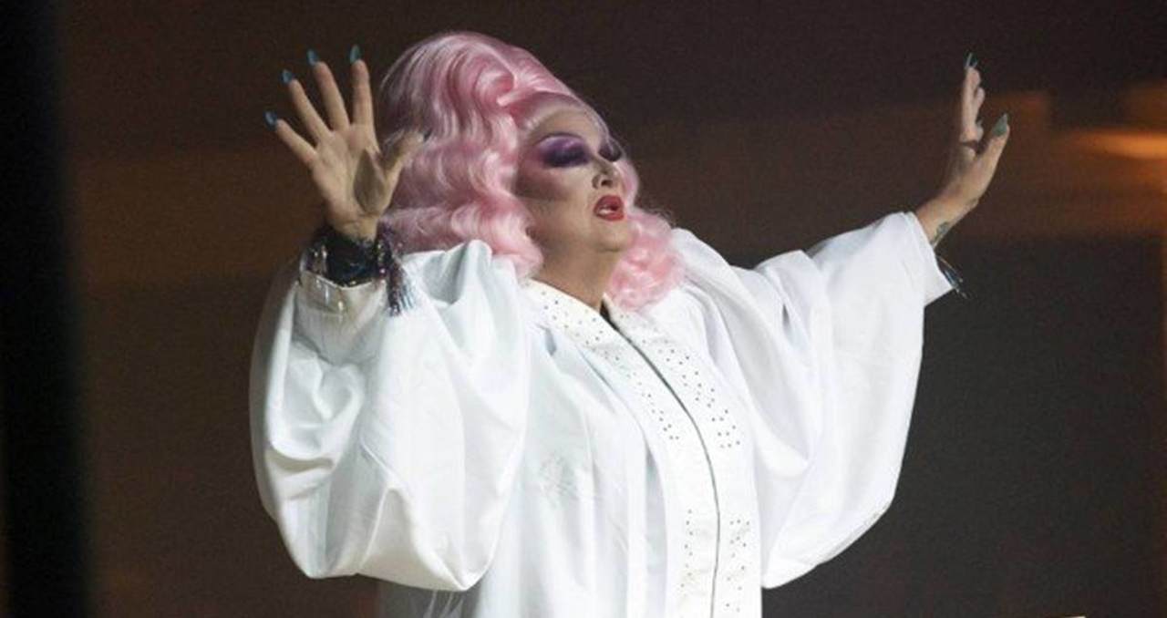 Após se apresentar como drag queen, pastor é afastado da igreja 4