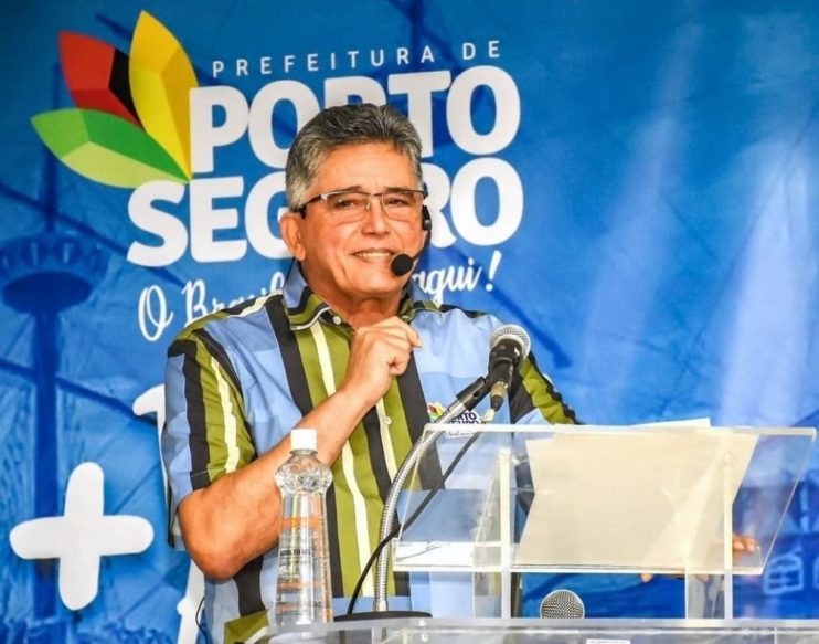 Prefeito de Porto Seguro faz alerta sobre golpe que estão tentando dar em seu nome 7