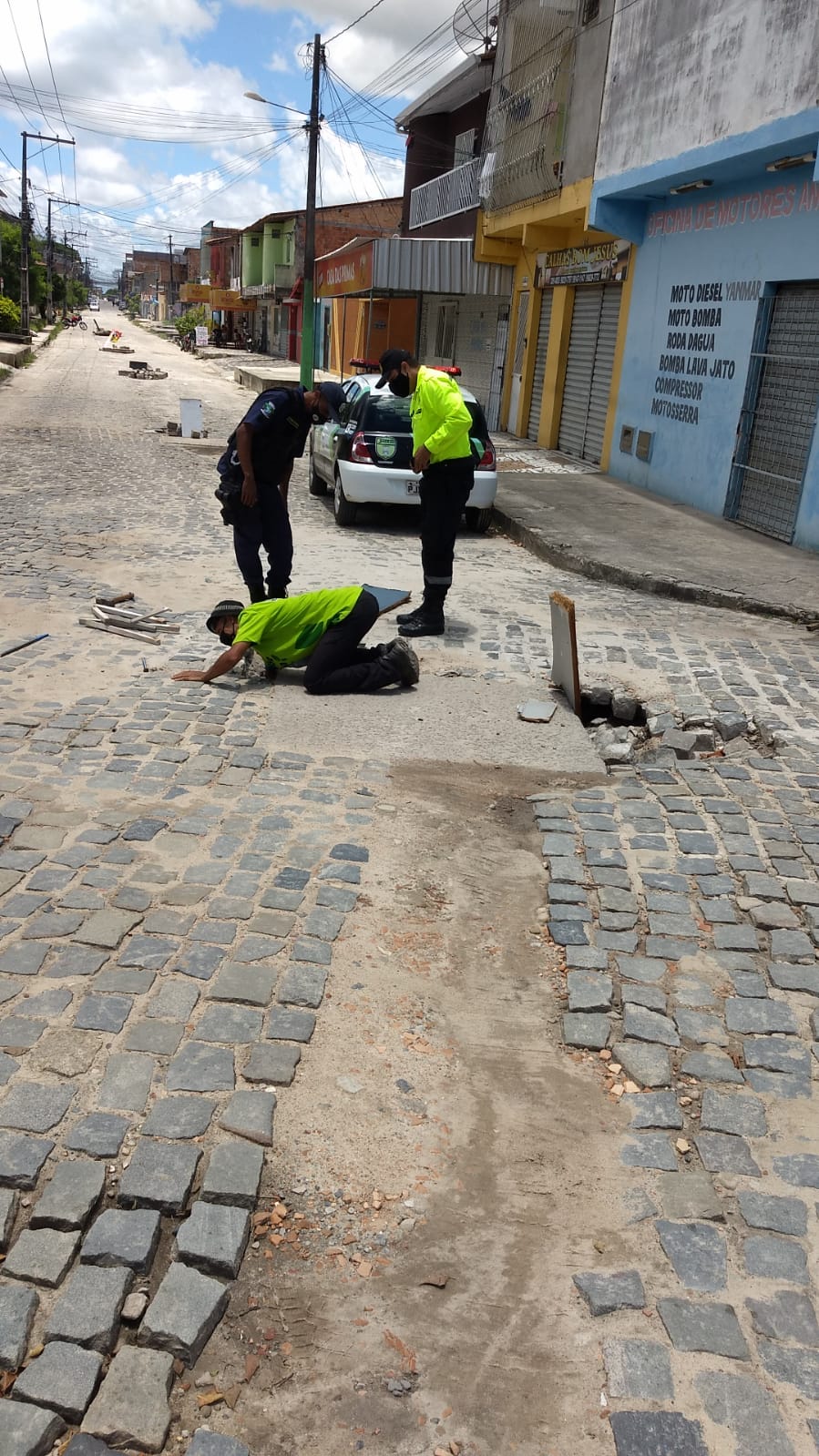 Eunápolis: Prefeita Cordélia Torres tem trabalhado duro para amenizar os estragos causados pela chuva 9