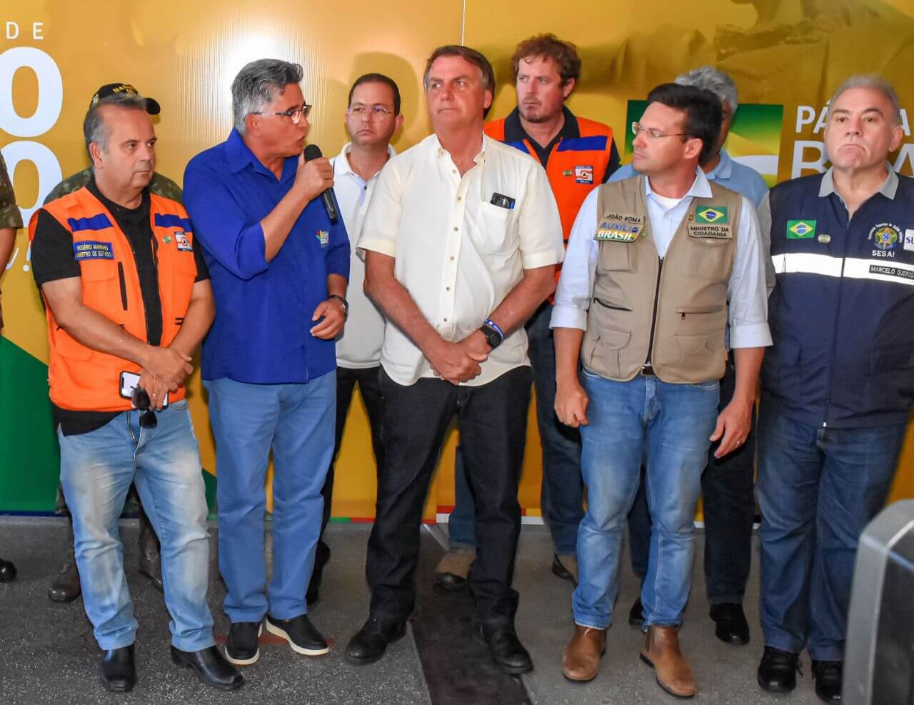 Bolsonaro, João Roma, Jânio Natal e Jonga Bacelar sobrevoam região atingida pelas chuvas 34