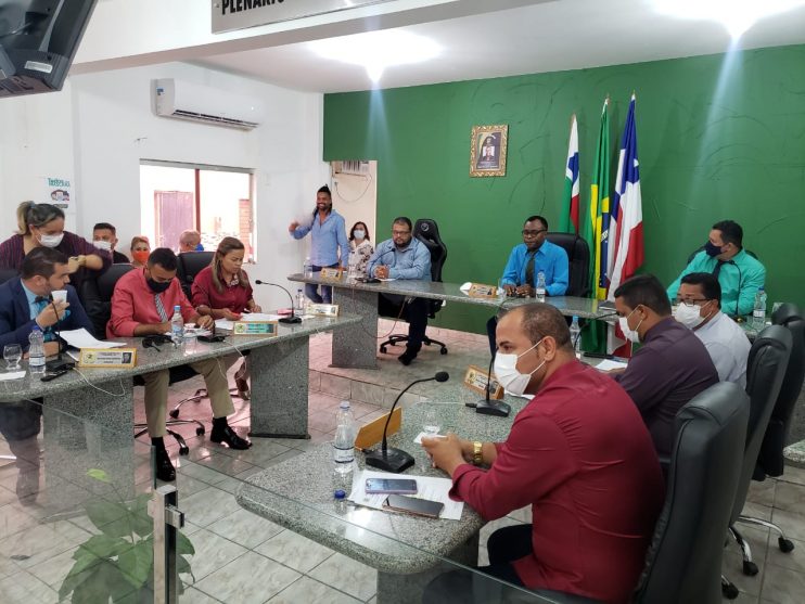 Presidente da Câmara de Vereadores de Itagimirim adia aprovação de projeto e ato pode provocar paralisação de serviços fundamentais no município 8