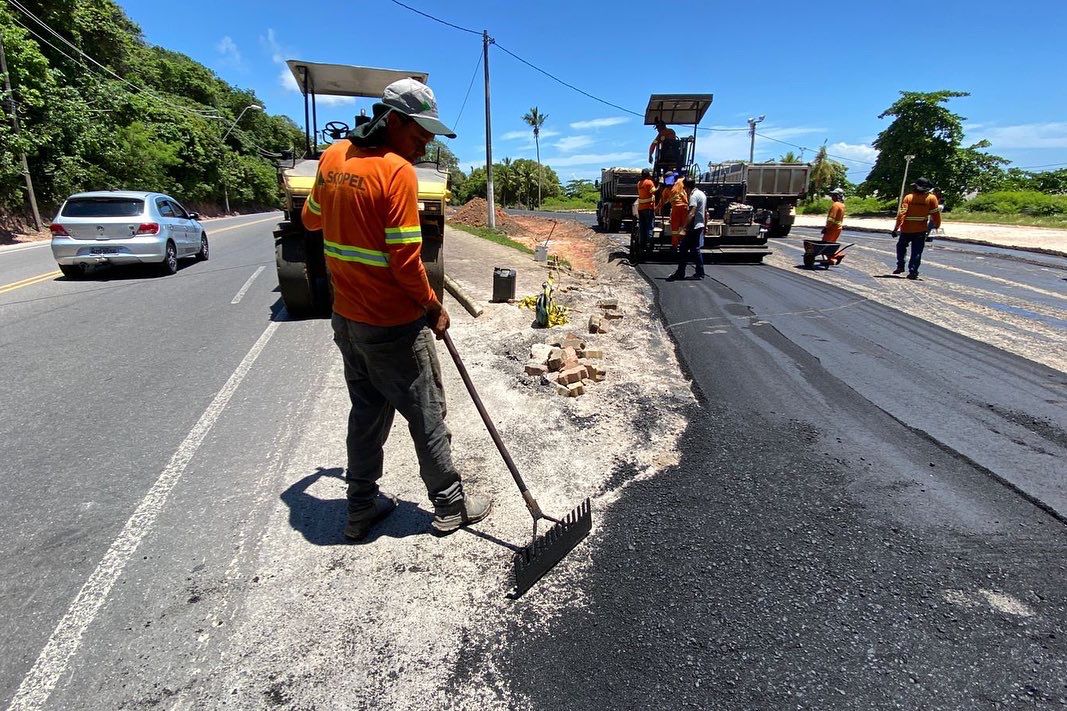 Rotatória na Orla Norte recebe asfalto 6