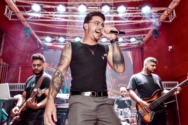 JÚLIO CARDOZZO 100 MIL PLAYS COM A MÚSICA FAKE ou FATO 5