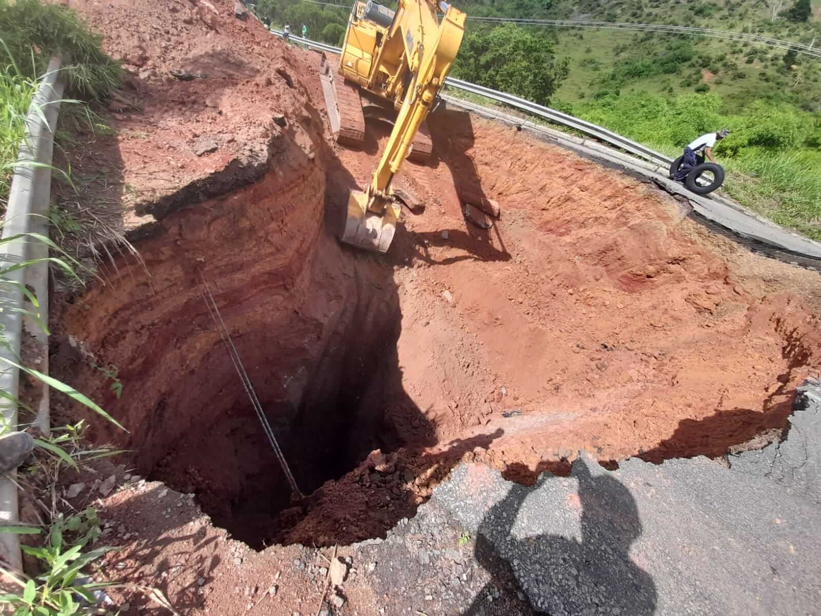 Veracel apoia a recuperação do trecho interditado da BR-101 devido às chuvas 6