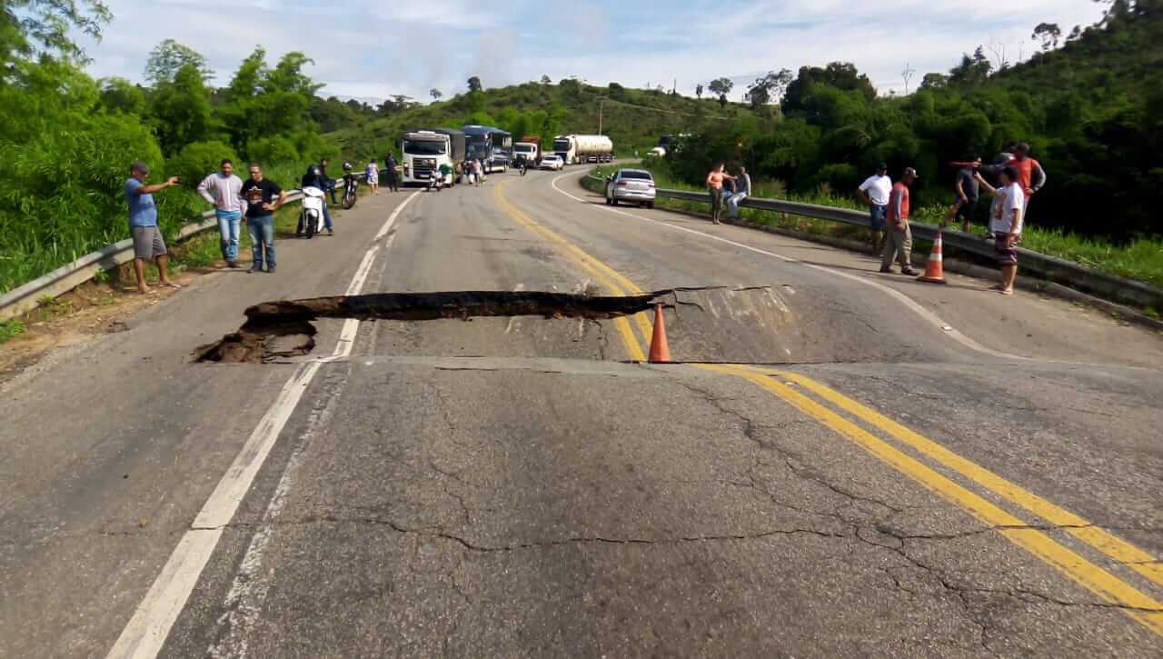 Veracel apoia a recuperação do trecho interditado da BR-101 devido às chuvas 10