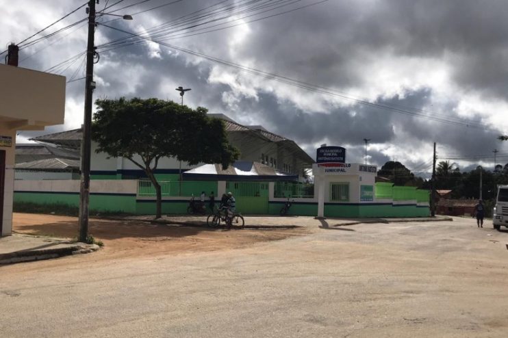 Prefeita Cordélia Torres anuncia que aulas na rede municipal serão retomadas na próxima segunda-feira 13