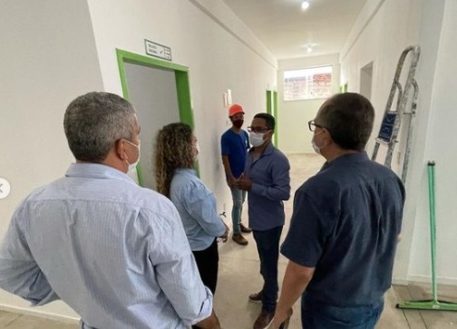 Prefeita Cordélia Torres realiza visita técnica em obras das UBSs afetadas pelo temporal 21
