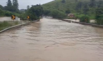 Prefeitura de Eunápolis informa interdição da BR-101 após Rio Buranhém transbordar em ponte 37
