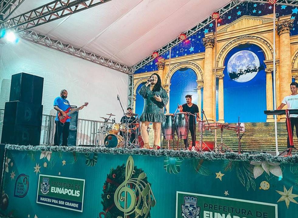 Abertura do “Sons de Natal” atrai centenas de pessoas para curtir programação cultural na Praça do Pequi 7