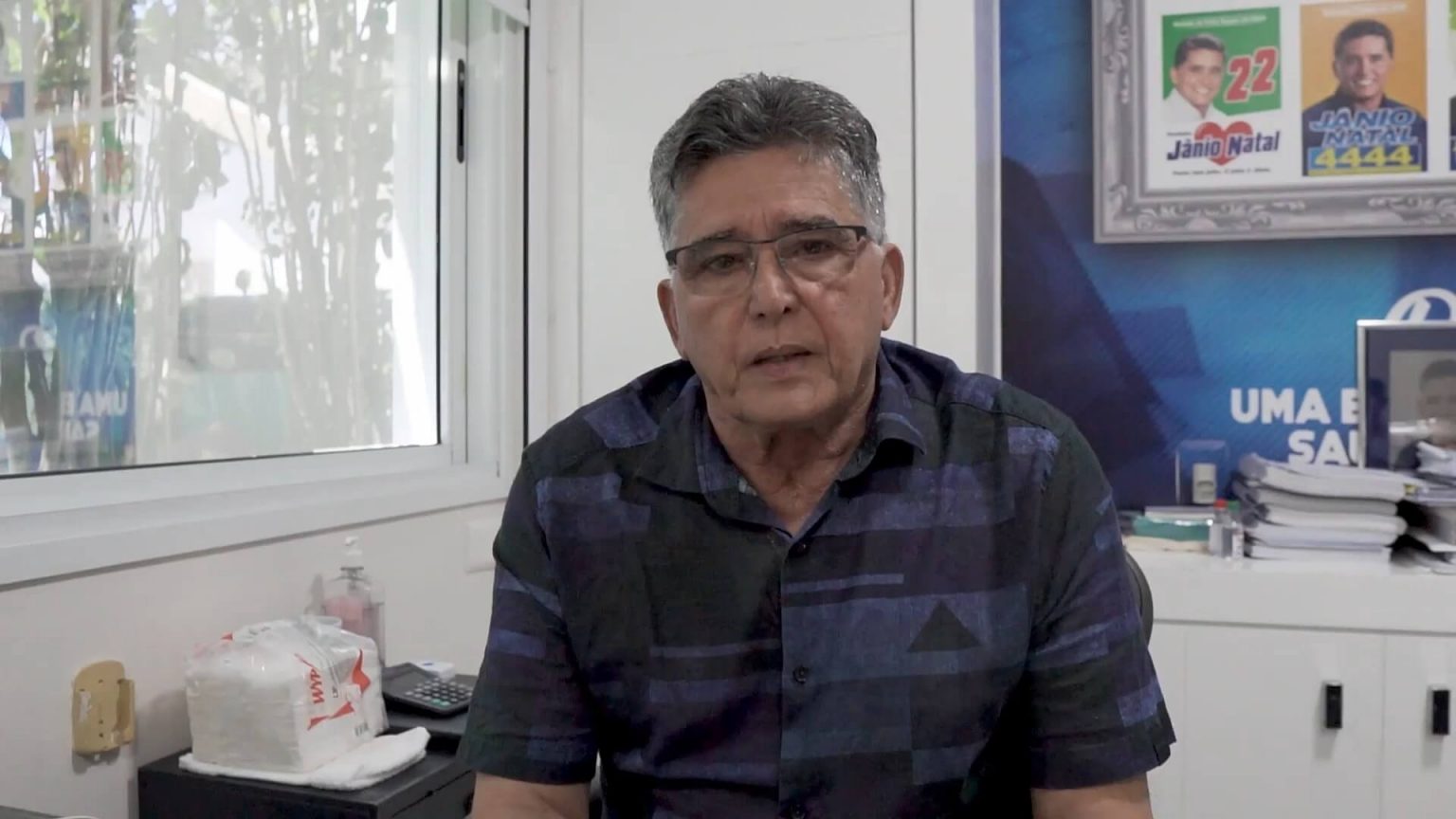 Prefeito orienta famílias vítimas das chuvas para saque do FGTS Prefeito orienta famílias vítimas das chuvas para saque do FGTS 10