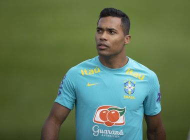Alex Sandro testa positivo para a Covid-19 e desfalca o Brasil contra o Paraguai 11