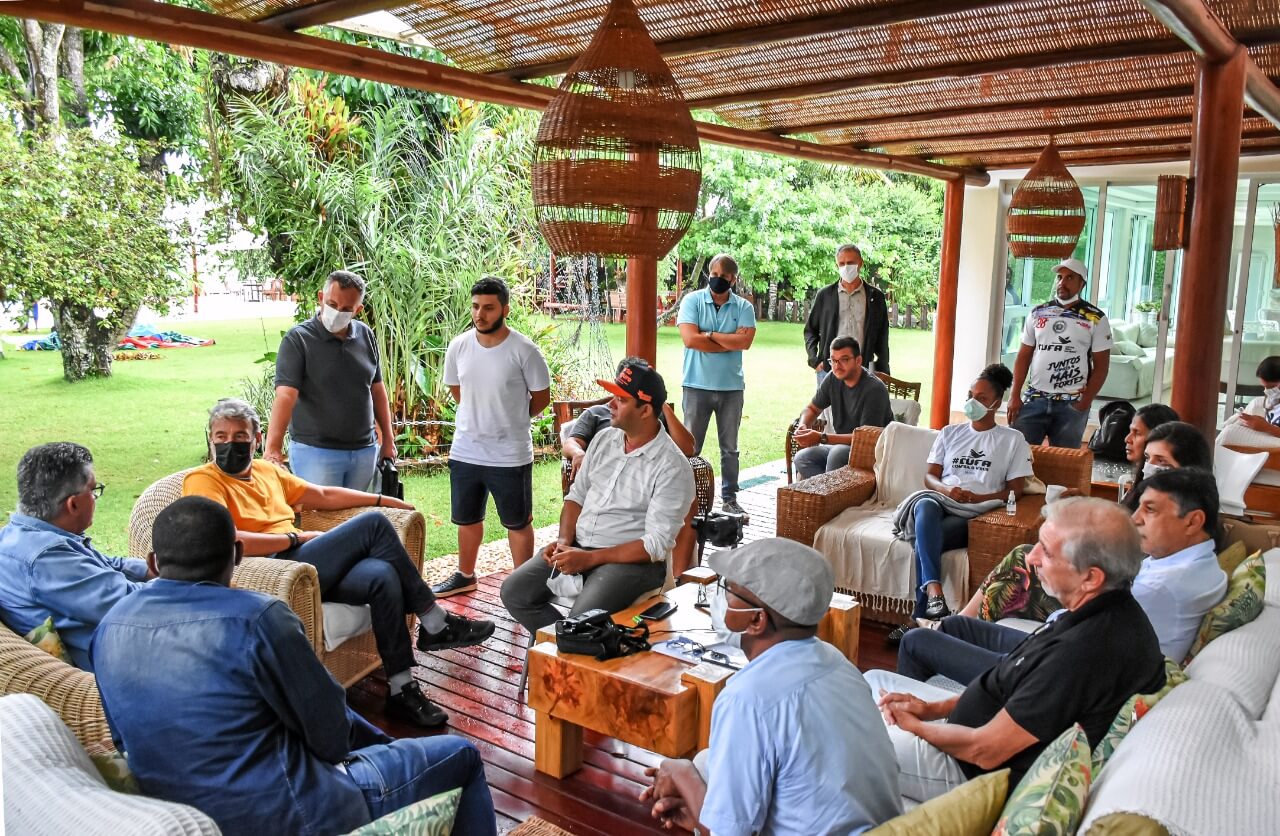 Bate-papo entre prefeito Jânio Natal e o ator Alexandre Borges rende benefícios para Porto Seguro 10