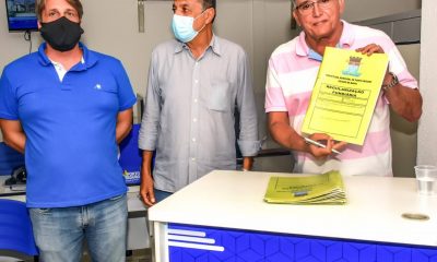 Prefeito Jânio Natal entrega títulos de regularização fundiária 63