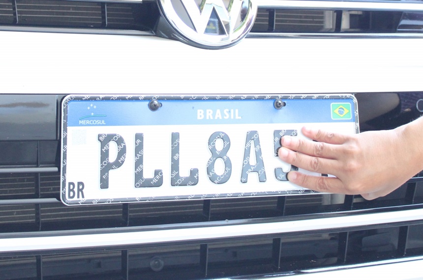 Portaria do Detran que fixa valor cobrado por placas de veículos já está em vigor na Bahia 1