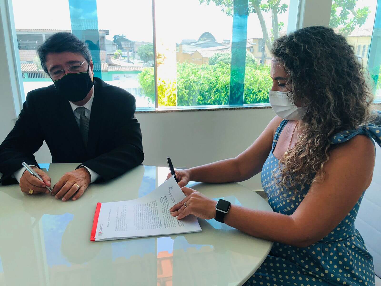 Prefeita Cordélia Torres assina TAC para fortalecimento da destinação correta de resíduos sólidos 21