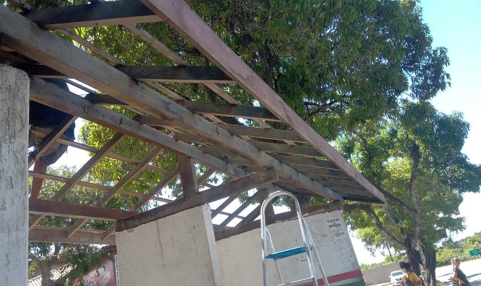 Porto Seguro: Pontos de ônibus são recuperados por toda cidade 6