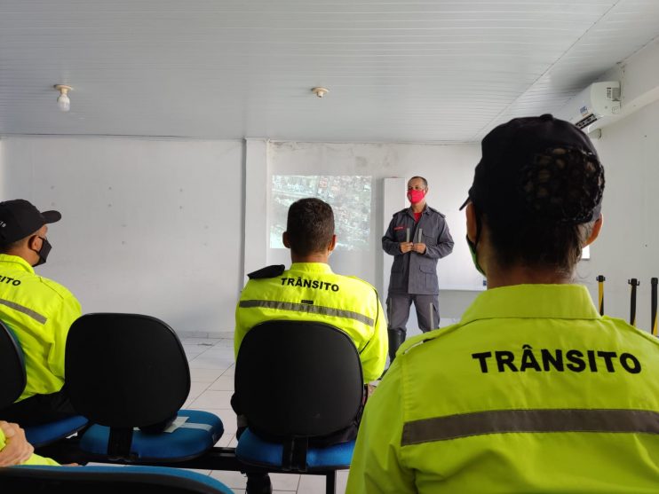 Agentes de trânsito recebem treinamento de primeiros socorros em Eunápolis 5