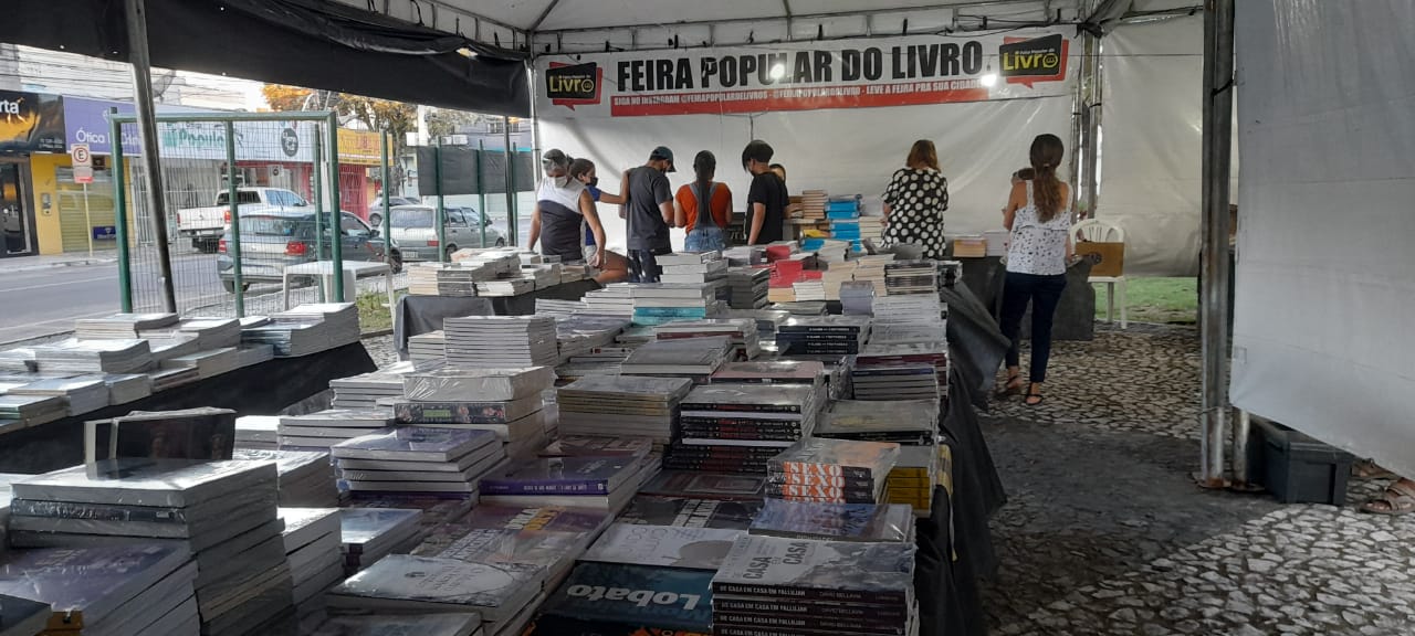Apresentações culturais marcam finalização da Feira Popular do Livro nesta terça-feira 5