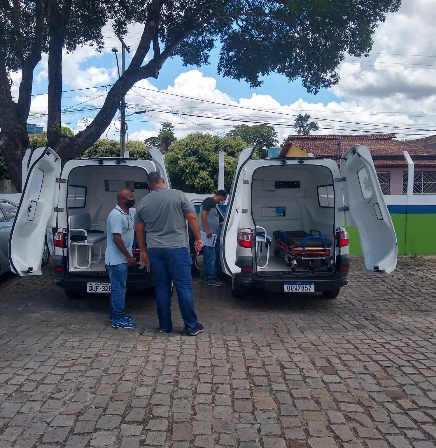 Saúde ganha reforço com aquisição de duas novas ambulâncias em Eunápolis 11