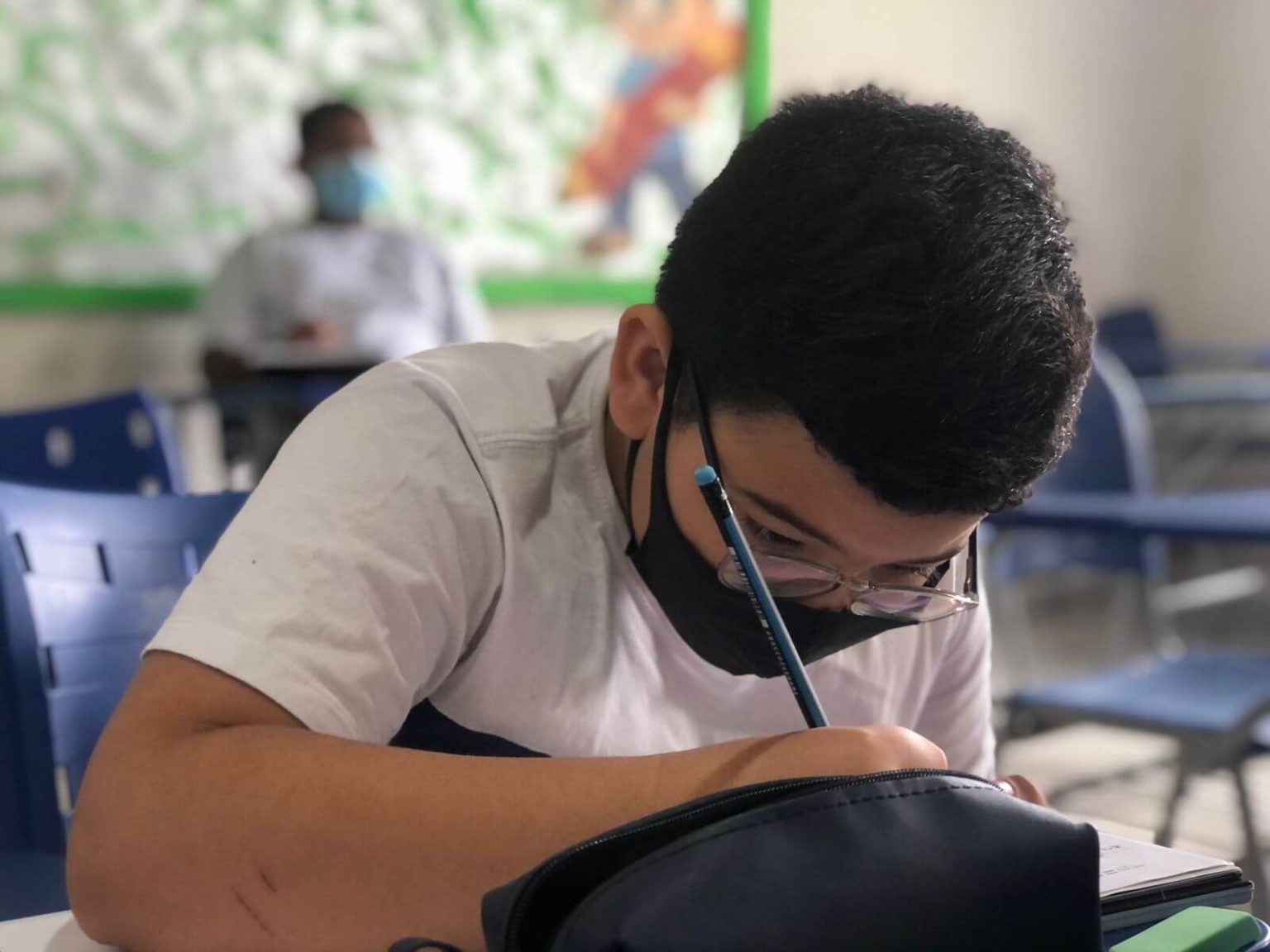 Estudantes voltam às aulas no formato presencial para ano letivo 2022 Estudantes voltam às aulas no formato presencial para ano letivo 2022 13