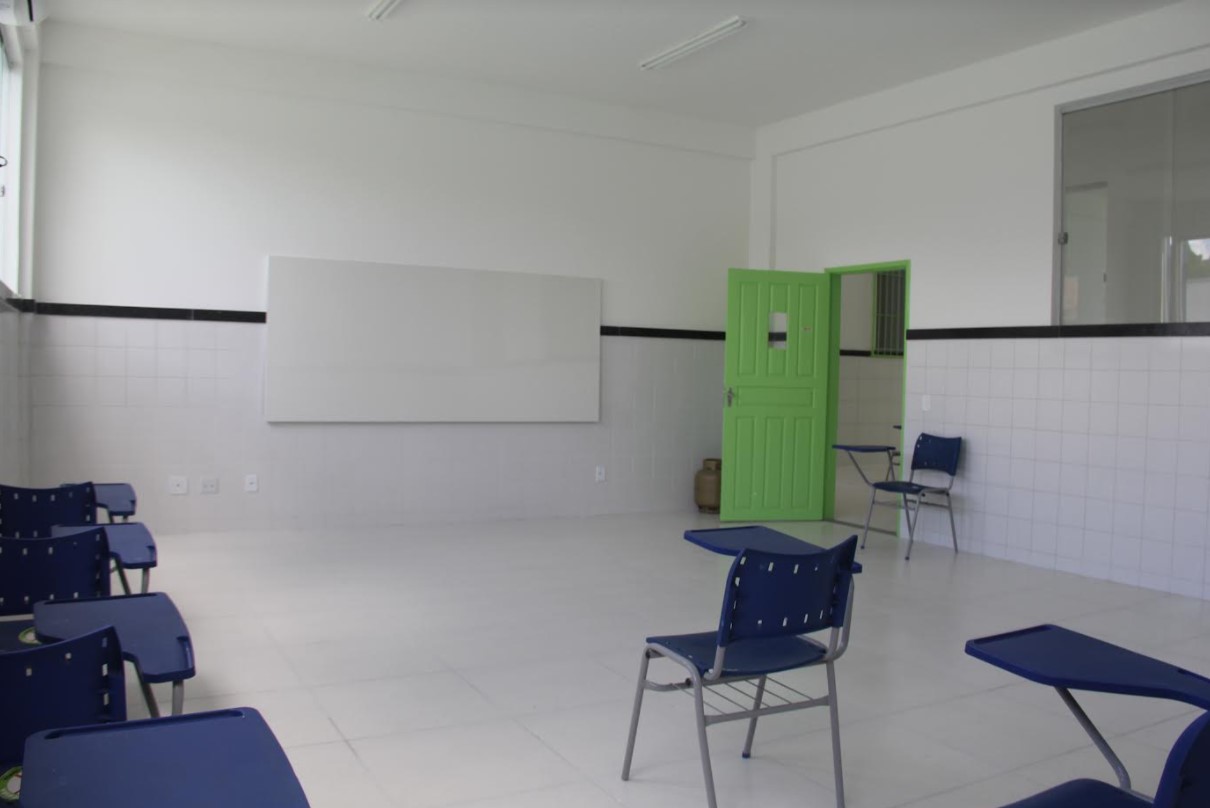 Investimento de R$ 6,7 milhões, Escola Modelo Eunice Reis tem capacidade para atender até 1.800 estudantes 8