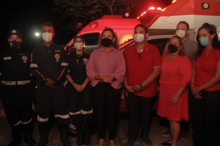 SAMU ganha reforço com entrega de ambulância para atender população de Eunápolis 10