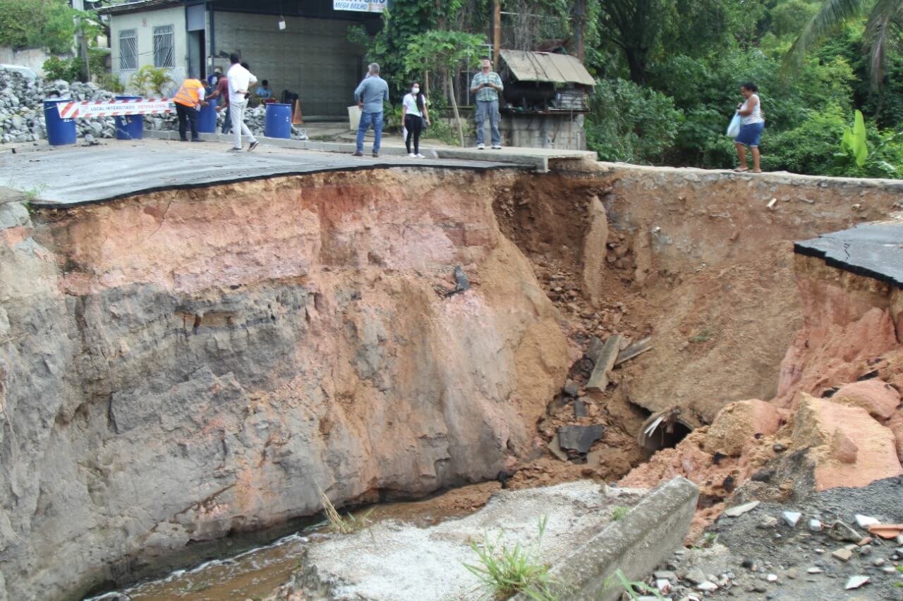 Ordem de serviço para recuperar Rua São Bartolomeu é assinada pela prefeita Cordélia Torres 66