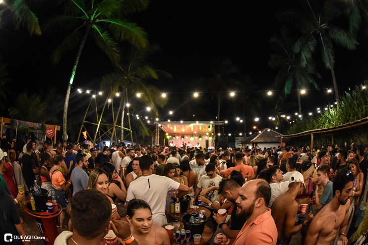CarnaPluga reúne centenas de foliões na Festa do Sinal em Porto Seguro 247