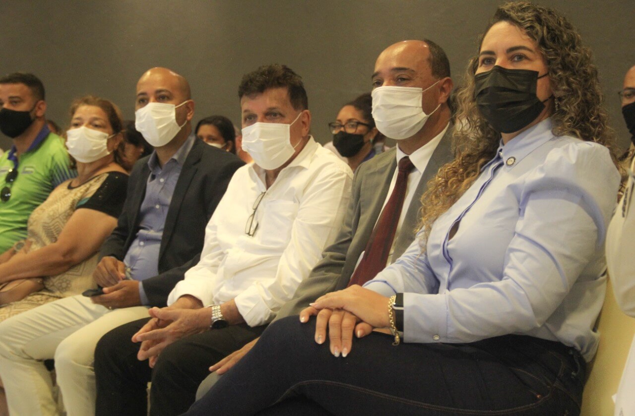 Com mais de 200 mil doses de vacina aplicadas Eunápolis flexibiliza uso de máscara 31