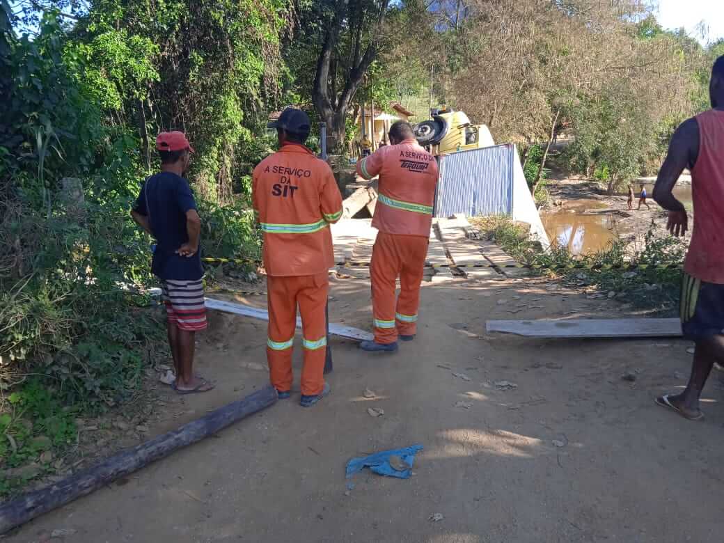 Novas informações sobre Ponte da Represa que desabou durante passagem de caminhão na BA-686 em Guaratinga 7