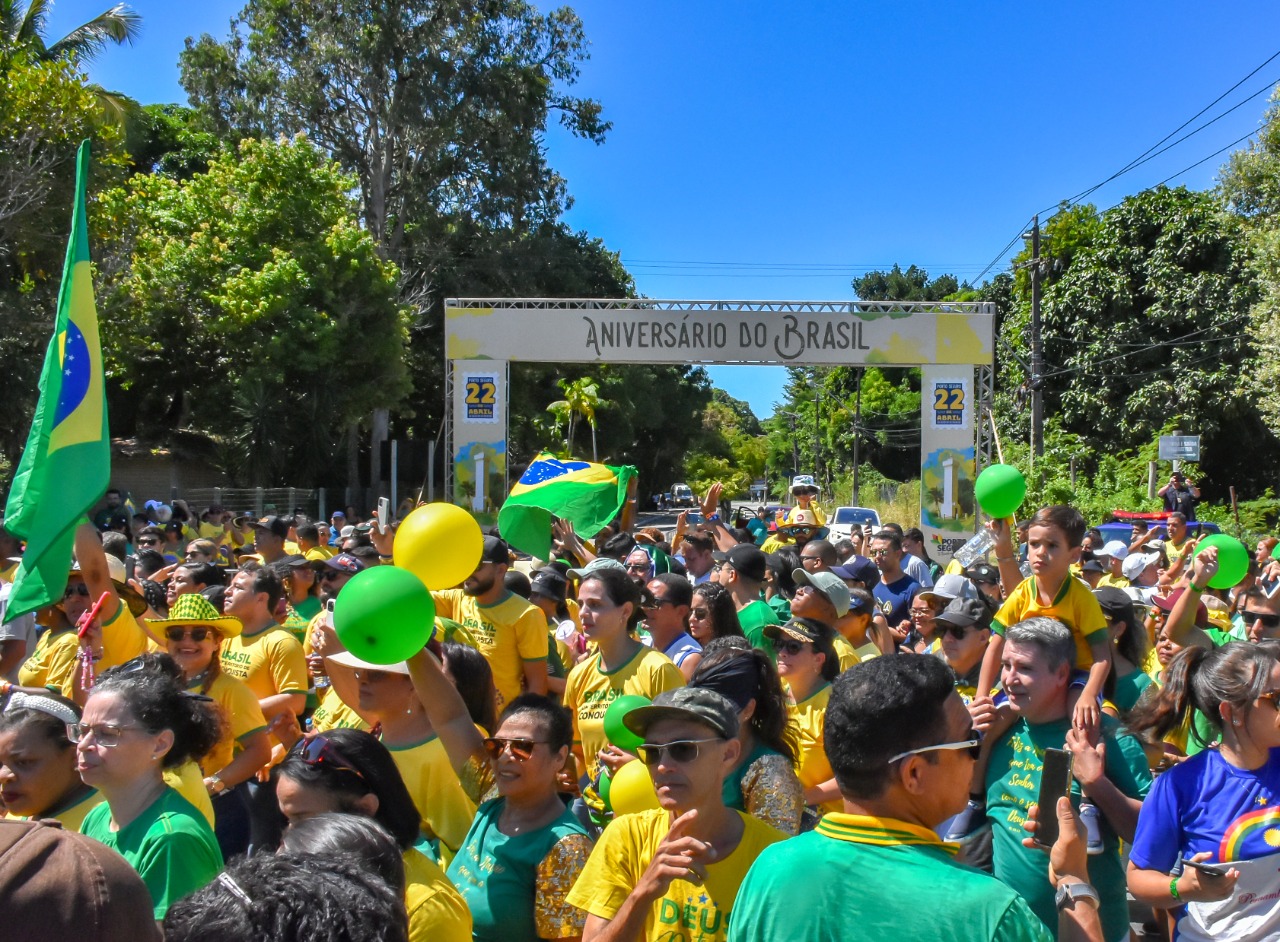 Prefeito Jânio Natal recebe Bolsonaro na celebração do Aniversário do Brasil em Porto Seguro 8